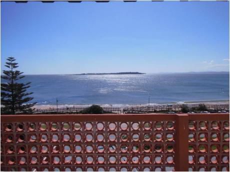 Apartamentos En Playa Mansa: Cro3350a