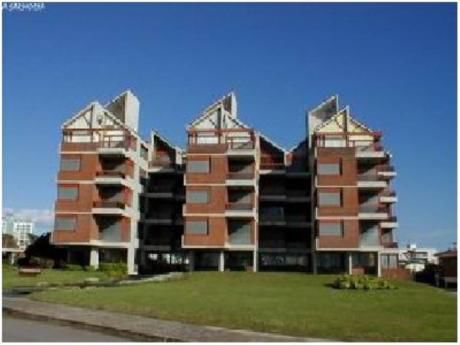 Apartamentos En Playa Brava: Cro438a