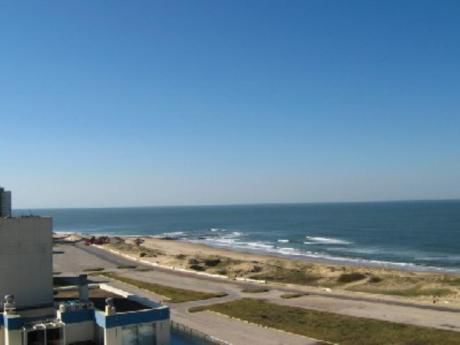 Apartamentos En Playa Brava: Cro482a