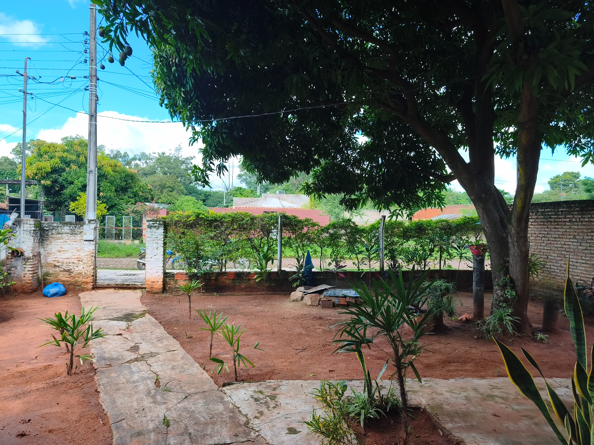 House For Sale – 3-room Home With Large Yard, Excellent Investment Opportunity — foto 2
