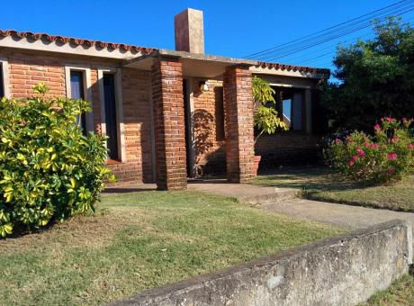 Casa 2 Dormitorios A 1 Cuadra De La Balconada