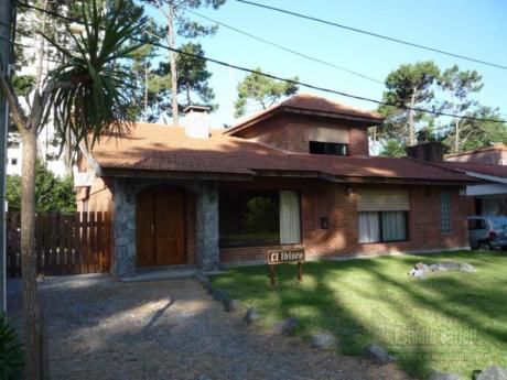 Casas En Playa Mansa: Blt242c
