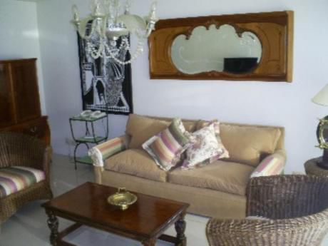 Apartamentos En Playa Mansa: Blt48a