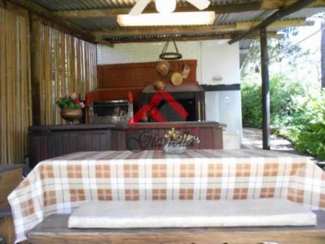 Casas En Pinares: Gll1057c