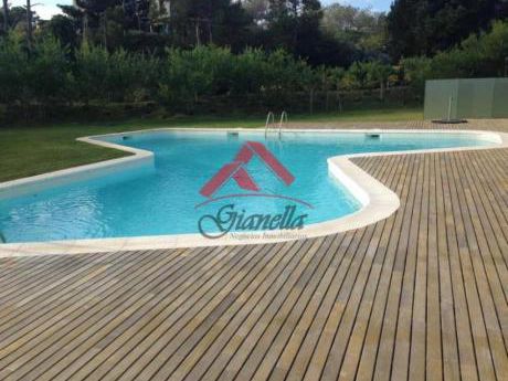 Apartamentos En Playa Brava: Gll1113a