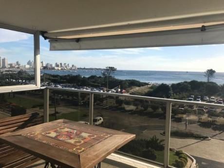 Apartamentos En Playa Mansa: Idg211a