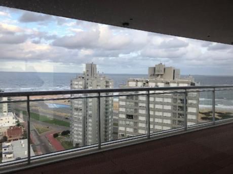 Apartamentos En Playa Mansa: Idg236a
