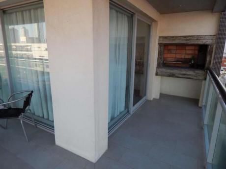 Apartamentos En Playa Mansa: Idg3a