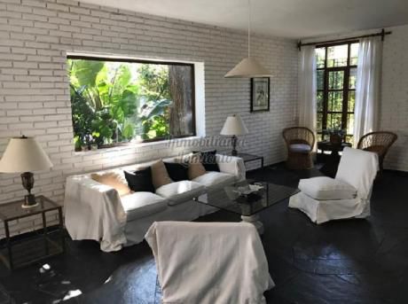 Casas En Playa Mansa: Lmt29c