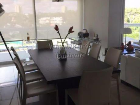 Apartamentos En Playa Mansa: Lmt322a