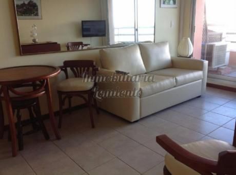 Apartamentos En Playa Mansa: Lmt367a