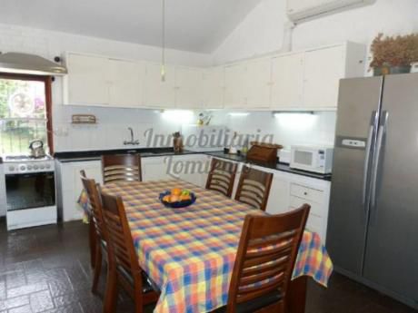 Casas En Playa Mansa: Lmt442c