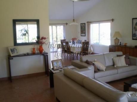 Casas En Playa Mansa: Lmt458c