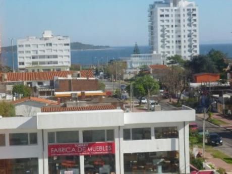 Apartamentos En Playa Brava: Sgt2054a