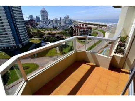 Apartamentos En Playa Brava: Sgt2233a