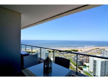 Apartamentos En Playa Brava: Sgt2326a