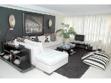 Apartamentos En Playa Mansa: Sgt382a