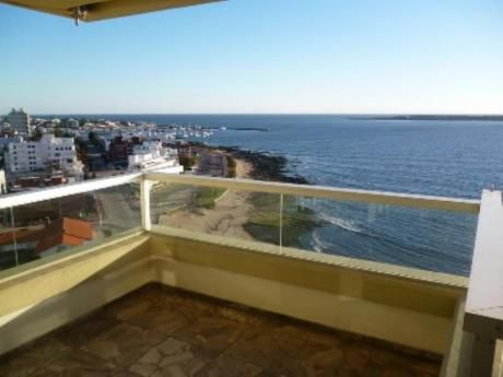 Apartamentos En Playa Mansa: Sgt508a