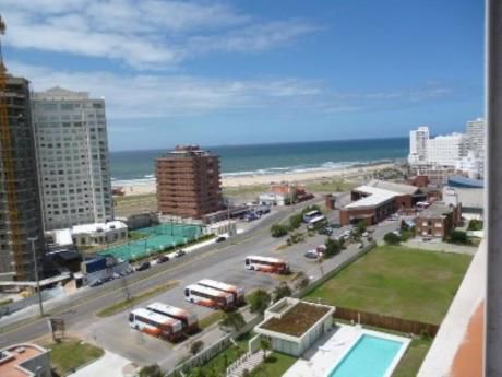 Apartamentos En Playa Mansa: Sgt87a
