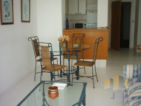 Apartamentos En Playa Brava: Jyr397a