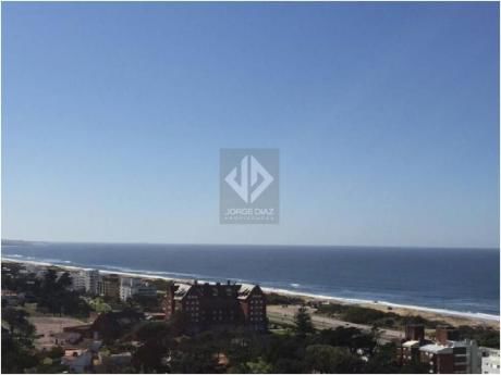 Apartamentos En Playa Brava: Jdp1554a