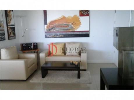 Apartamentos En Playa Mansa: Jdi5067a