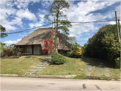 Casas En Pinares: Jdi5982c