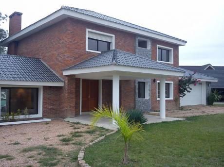 Barrio Carmel, Divina A Estrenar, Km 23.900