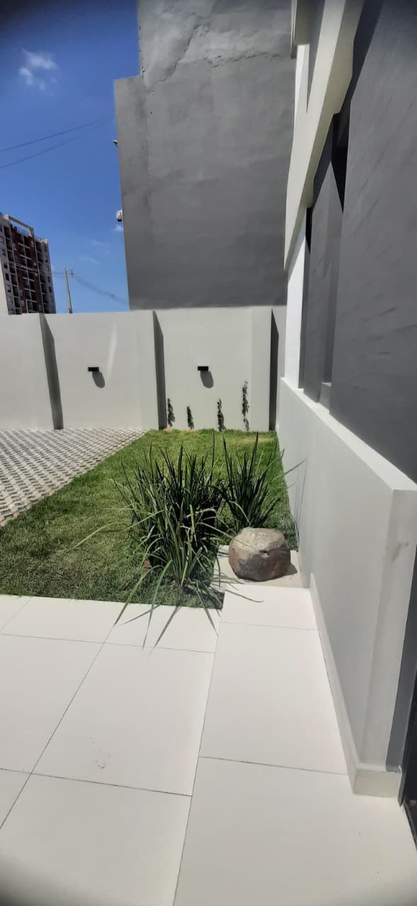 Vendo o alquilo departamento en Planta Baja- Insignia 5- Luque — foto 2