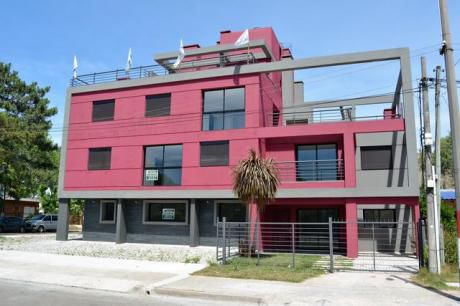 2 Y 3 Dorm Terraza Con Parrilla Aptos Bo. Jardín 5 Cuadras Del Centro