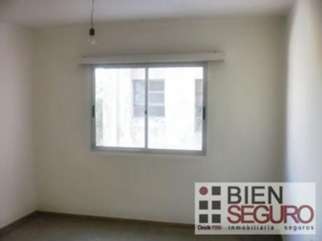 Comodo Apartamento En Alquiler En Buceo
