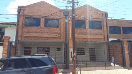 A Estrenar, Amplio Duplex Con Piscina, Barrio Mburucuya. Cod: V129