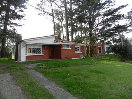 Casa En Venta En Barrio Country.