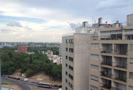 Apartamento En 18 De Julio Y Br Artigas Edificio Leyendas