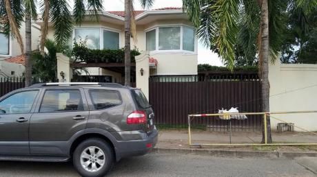 Bonita Casa En Venta Zona Equipetrol