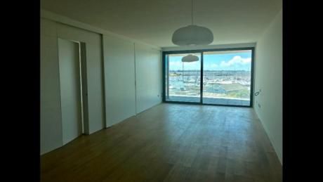 Apartamento Con Vista Al Puerto