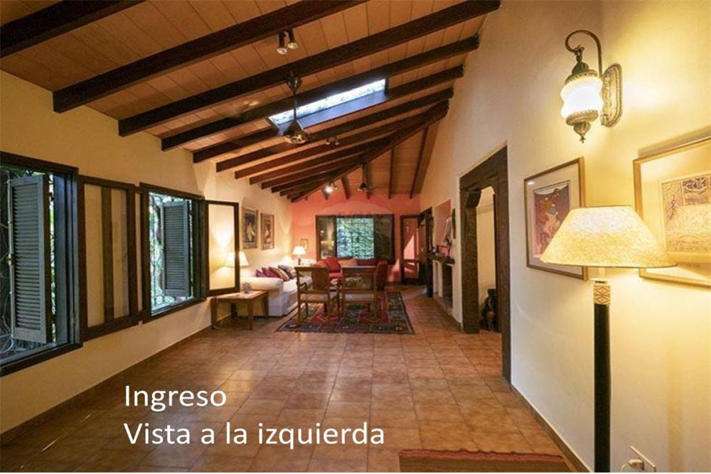 VENDO RESIDENCIA EN BARRIO MBURUKUYA-ASUNCION — foto 2