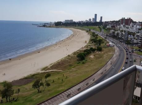 Precioso Apto. 3 Dorm. 62 M2 - Sobre Rbla - Piso 8