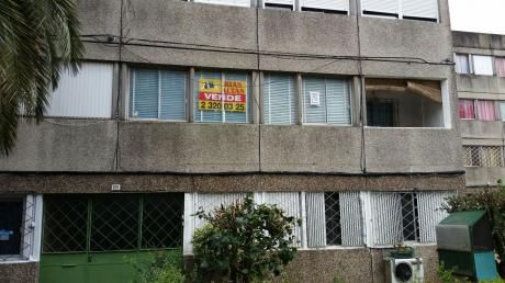 Muy Buen Apartamento En Complejo Millán Y Lecocq