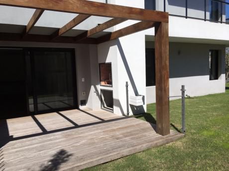 Apartamento Con Jardín A Estrenar