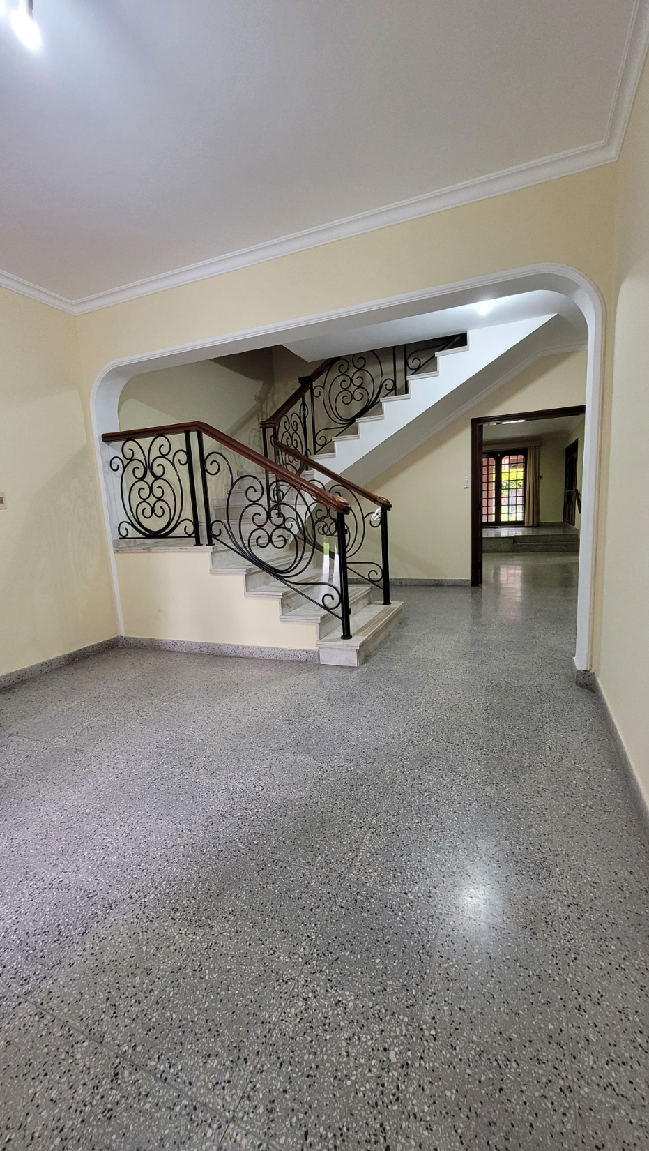Casa en alquiler en Mburicaó, Asunción — foto 2