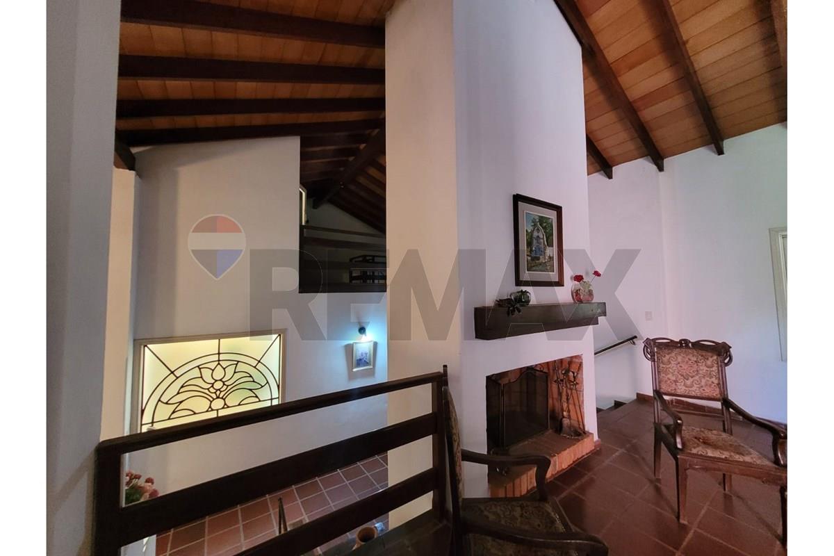Alquilo casa con 3 dormitorios, Auncion Barrio Tembetary — foto 3