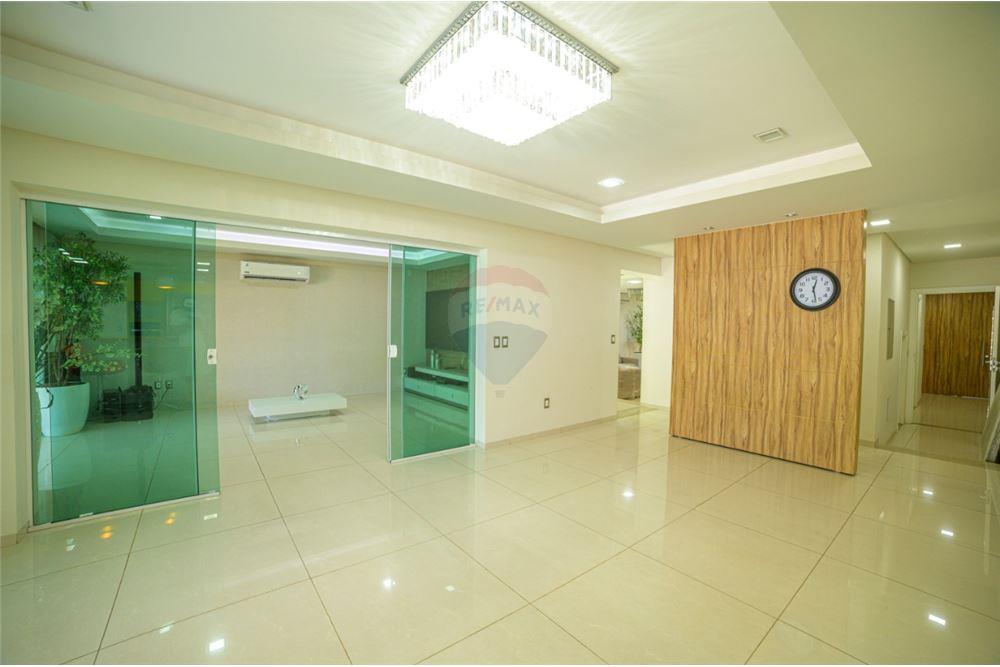 Vendo Imponente residencia de 4 dormitorios en suite — foto 3