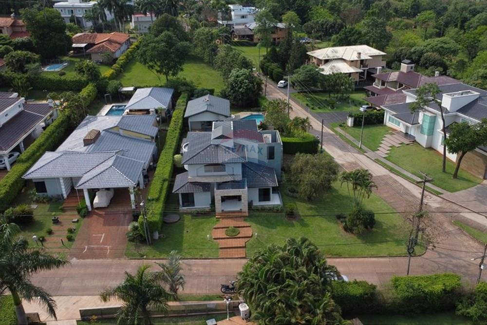 EN VENTA RESIDENCIA EN PARANÁ COUNTRY CLUB — foto 3