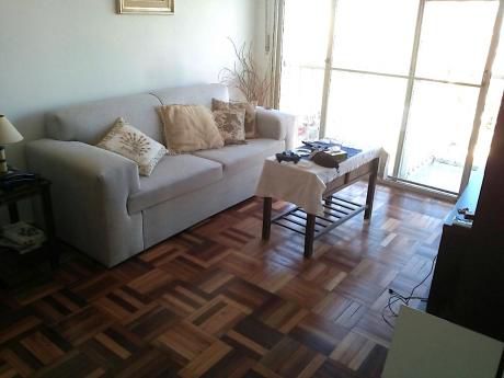 Piso Alto De Revista, Proximo A Montevideo Shopping!!!