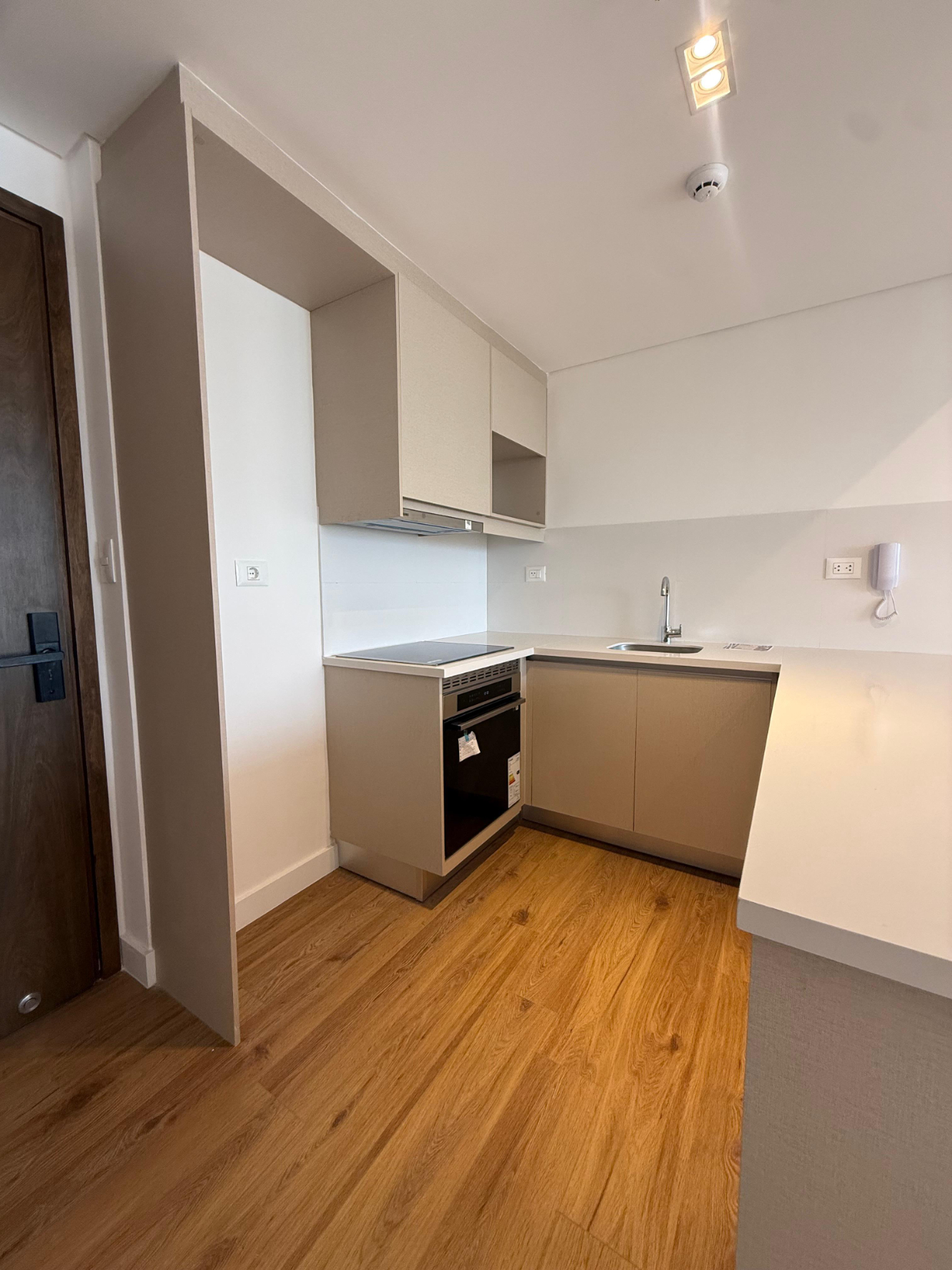 Zona Shopping Mariscal López En Alquiler Departamento De 1 Dormitorio — foto 2