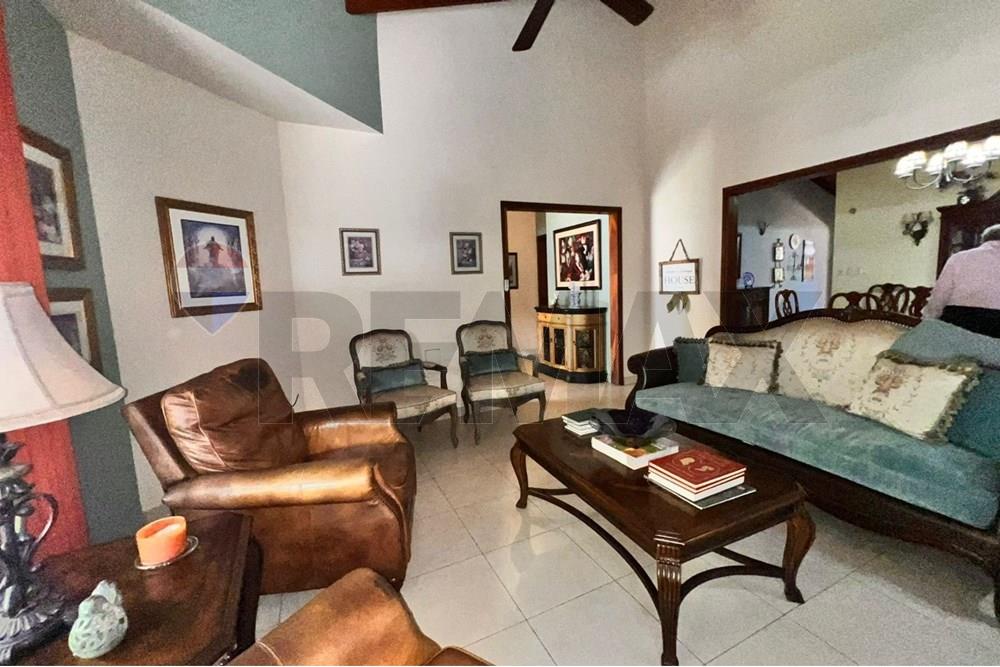 Casa en Venta en Luque — foto 2