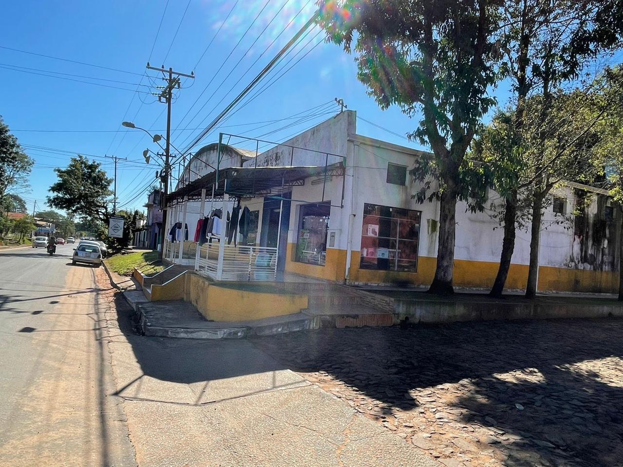 PROPIEDAD COMERCIAL - DEPOSITO EN EL CENTRO DE CAAGUAZU — foto 3
