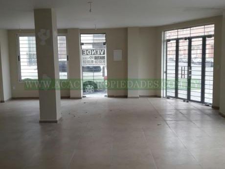Local Comercial En Alquiler Y Venta En Ciudad Vieja