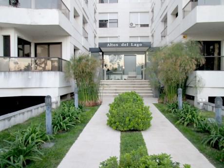 Apartamento En Av De Las Americas Con Renta